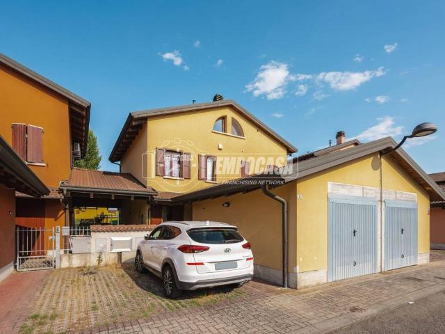 Villa Schiera in vendita a Pianura Reggiana, Re