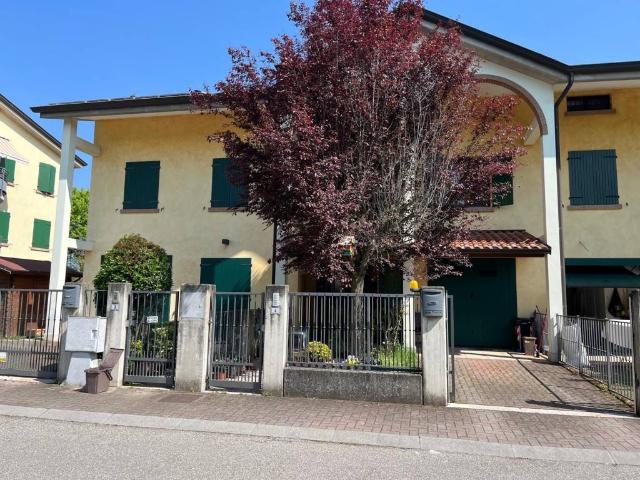 Villa Schiera in vendita a Pianura Reggiana, Re