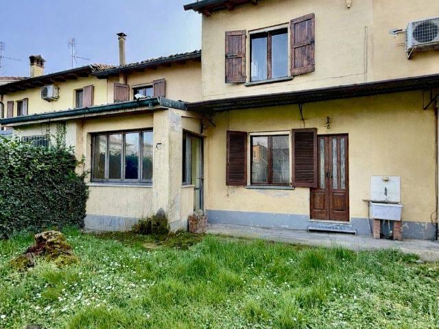 Villa Schiera in vendita a Corte De' Frati, Lombardia