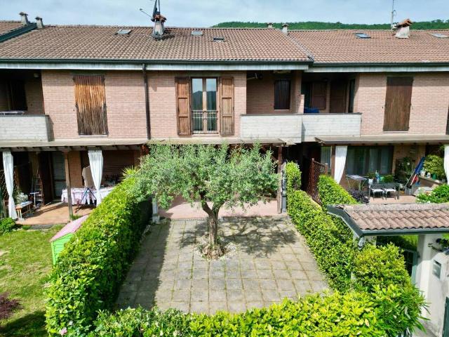 Villa Schiera in vendita a Corte Franca, Lombardia