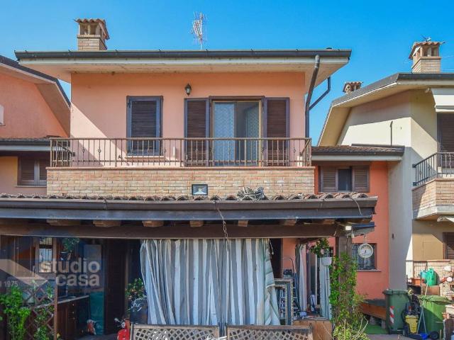 Villa Schiera in vendita a Corte Palasio, Lombardia