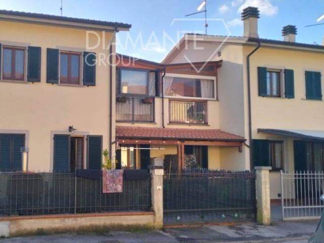 Villa Schiera in vendita a Cortona, Toscana