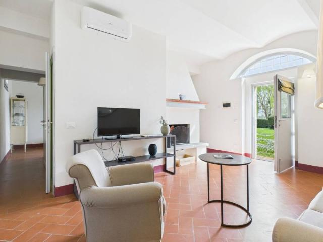 Villa Schiera in vendita a Monsigliolo, Cortona