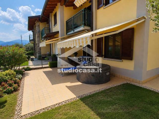 Villa Schiera in vendita a Costa Volpino, Lombardia