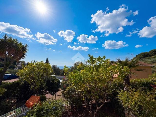 Villa Schiera in vendita a Costarainera, Liguria