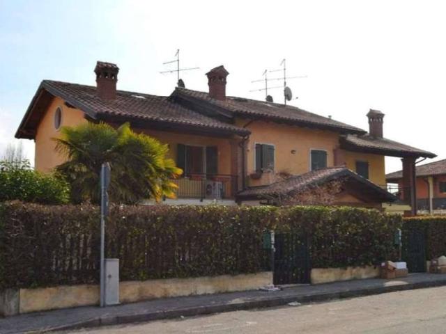 Villa Schiera in vendita a Gazzoli, Costermano