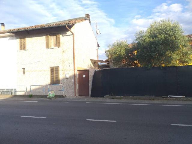 Villa Schiera in vendita a Cozzo, Lombardia