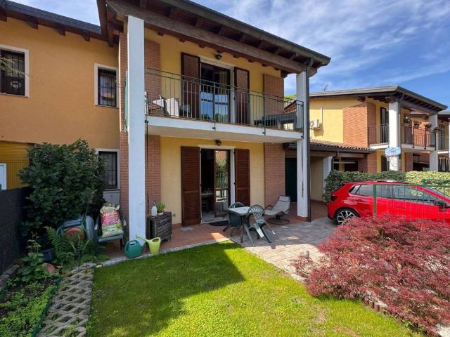 Villa Schiera in vendita a Comunità Montana del Piambello, Cremenaga