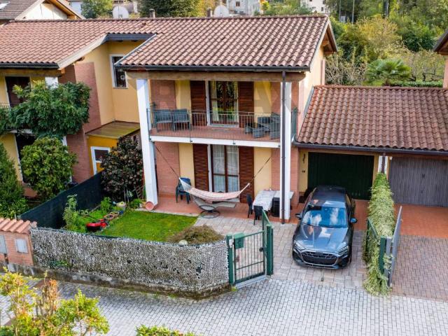 Villa Schiera in vendita a Campagna, Cremenaga