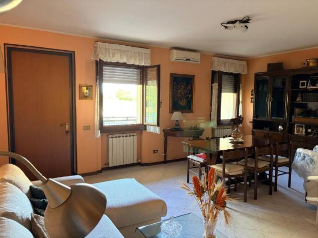 Villa Schiera in vendita a Cavatigozzi, Cremona