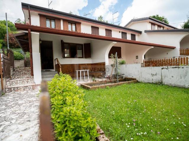 Villa Schiera in vendita a Crespadoro, Veneto