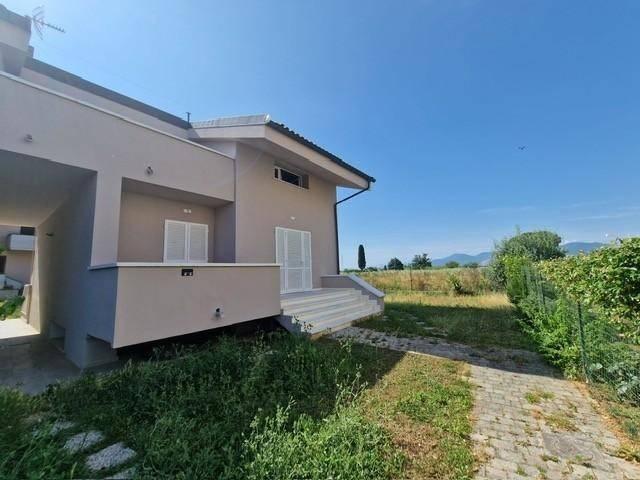 Villa Schiera in vendita a Crespina Lorenzana, Cenaia