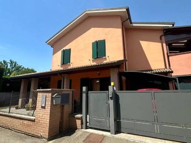 Villa Schiera in vendita a Unione Terre d'Acqua, Crevalcore