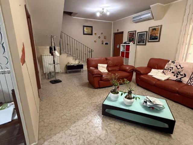 Villa Schiera in vendita a Fondo Farina, Calabria