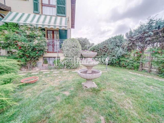 Villa Schiera in vendita a Cuggiono, Lombardia