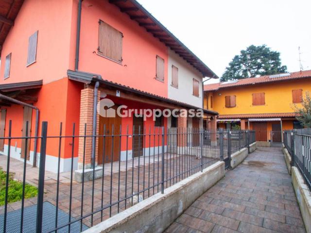 Villa Schiera in vendita a Cuggiono, Lombardia