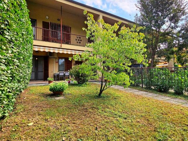 Villa Schiera in vendita a Cuggiono, Milano