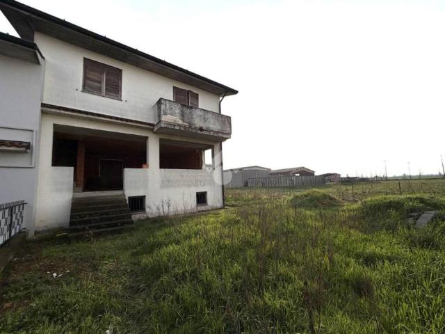 Villa Schiera in vendita a Cumignano Sul Naviglio, Lombardia