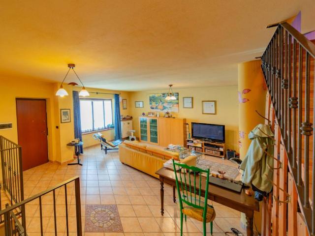 Villa Schiera in vendita a Borgo San Giuseppe, Cuneo