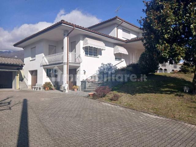 Villa Schiera in vendita a Salto, Piemonte