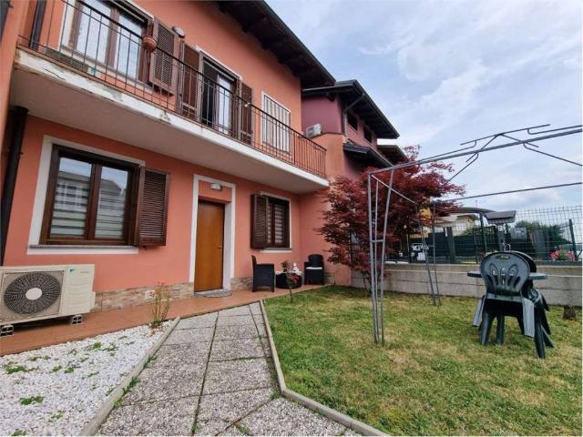 Villa Schiera in vendita a Piemonte, Novara