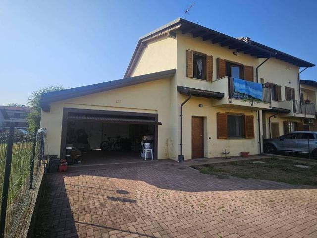 Villa Schiera in vendita a Piemonte, Novara