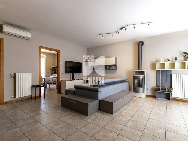 Villa Schiera in vendita a Levata, Curtatone