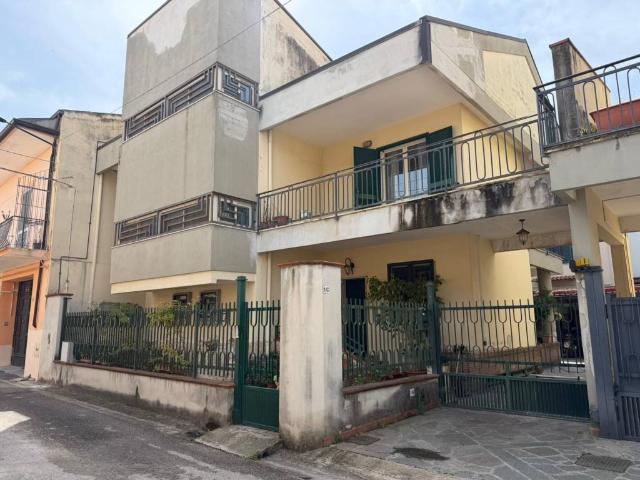 Villa Schiera in vendita a Curti, Campania
