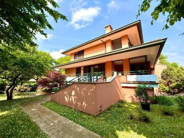 Villa Schiera in vendita a Cusago, Lombardia