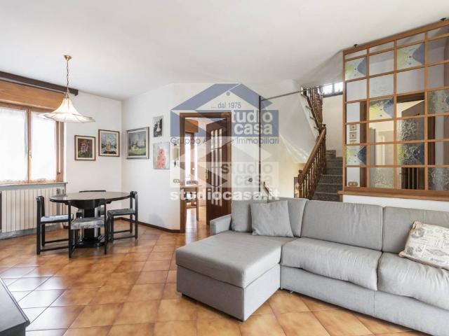 Villa Schiera in vendita a Mariano al Brembo, Dalmine