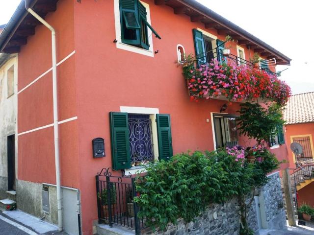Villa Schiera in vendita a Davagna, Liguria