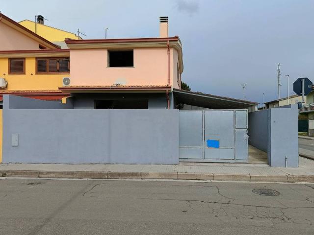 Villa Schiera in vendita a Decimoputzu, Sardigna/Sardegna