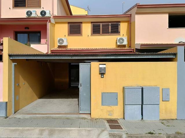 Villa Schiera in vendita a Decimoputzu, Sardigna/Sardegna