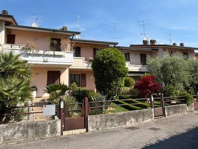 Villa Schiera in vendita a Desenzano Del Garda, Lombardia