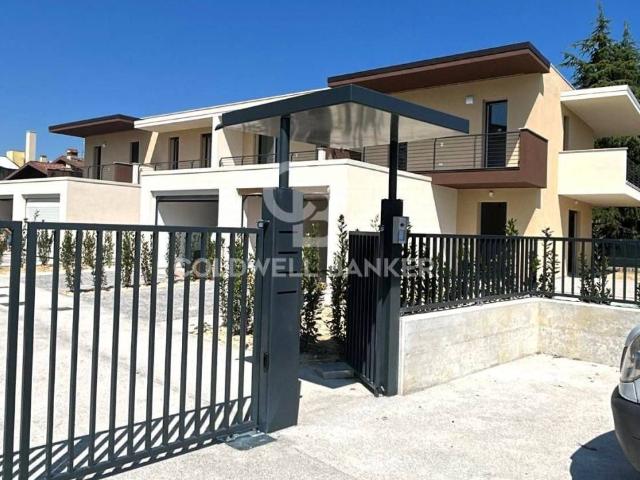 Villa Schiera in vendita a Desenzano Del Garda, Lombardia