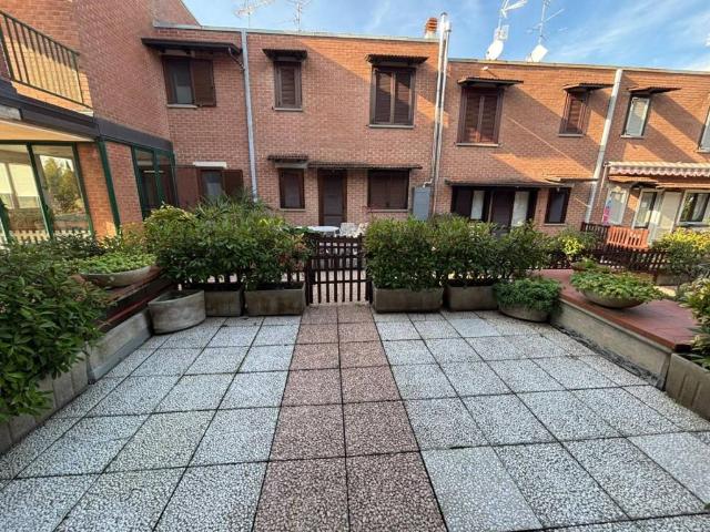 Villa Schiera in vendita a Rivoltella del Garda, Desenzano Del Garda