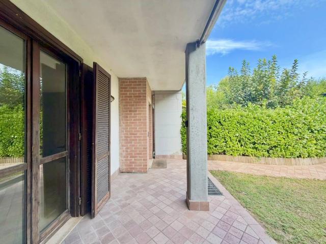 Villa Schiera in vendita a Rivoltella del Garda, Desenzano del Garda