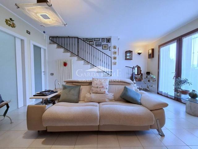 Villa Schiera in vendita a Vicina, Desenzano Del Garda