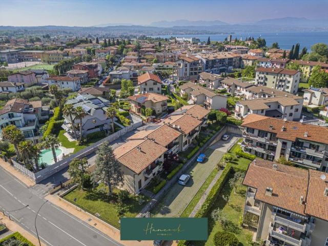 Villa Schiera in vendita a Rivoltella del Garda, Desenzano Del Garda