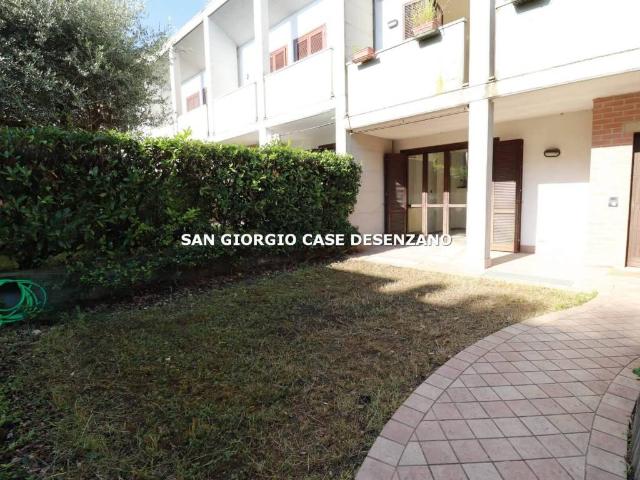 Villa Schiera in vendita a Rivoltella del Garda, Desenzano Del Garda