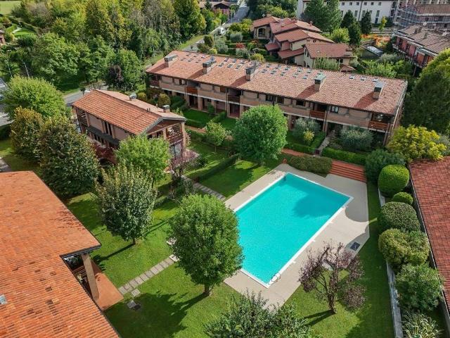Villa Schiera in vendita a Rivoltella del Garda, Desenzano Del Garda