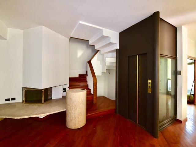 Villa Schiera in vendita a Desio, Lombardia