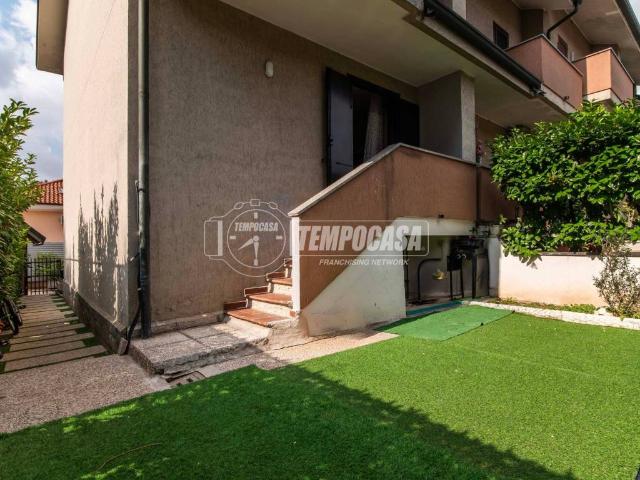 Villa Schiera in vendita a Spaccone, Desio