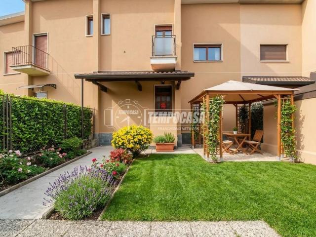 Villa Schiera in vendita a San Pietro e Paolo, Desio