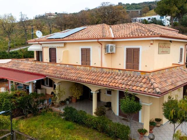 Villa Schiera in vendita a Calabria, Cosenza