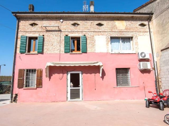 Villa Schiera in vendita a Dosolo, Lombardia