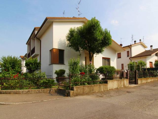 Villa Schiera in vendita a Nuovo Circondario Imolese, Dozza Imolese