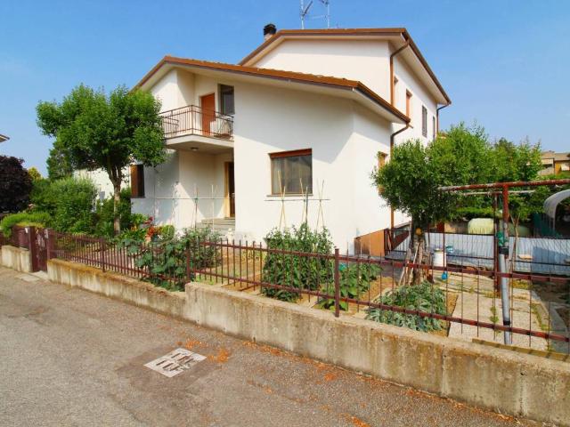 Villa Schiera in vendita a Nuovo Circondario Imolese, Dozza Imolese