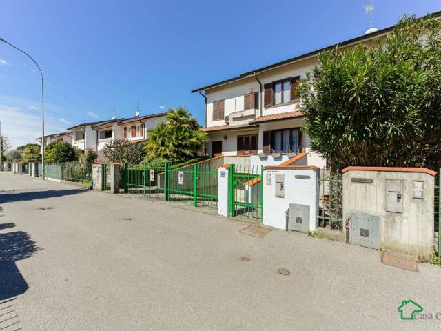 Villa Schiera in vendita a Dresano, Lombardia