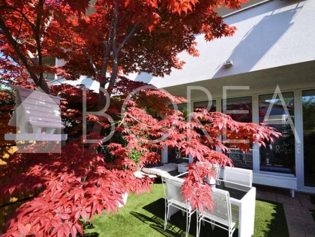 Villa Schiera in vendita a Aurisina Stazione / Nabrežina Postaja, Aurisina